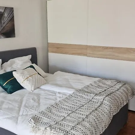 Cozy & Fully Equipped Flat In A Prime Location *