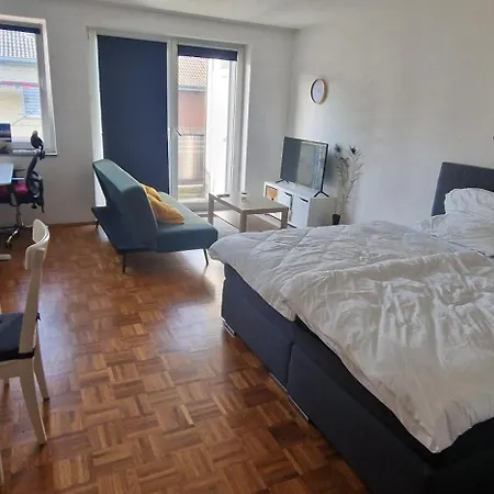 아파트 Cozy & Fully Equipped Flat In A Prime Location 에센