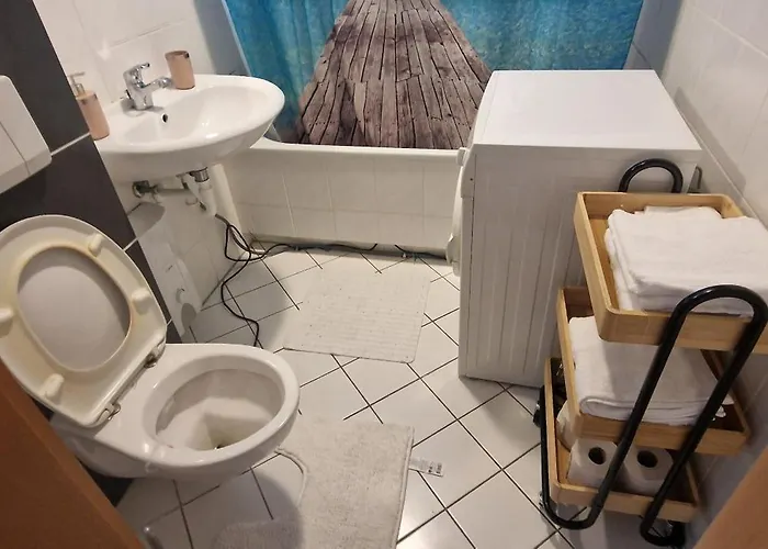 아파트 Cozy & Fully Equipped Flat In A Prime Location *